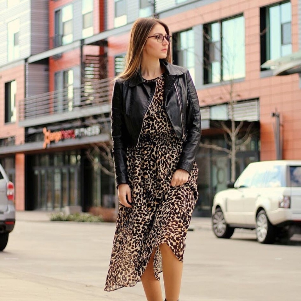 Midi leopard dress